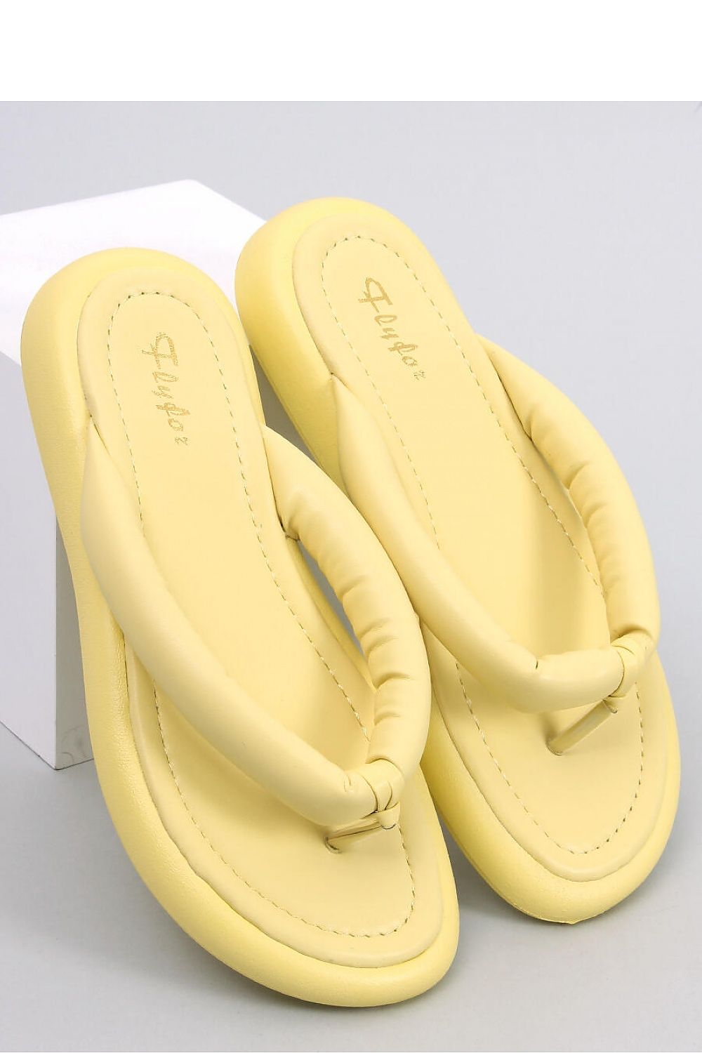 Japanese flip-flops model 179882
